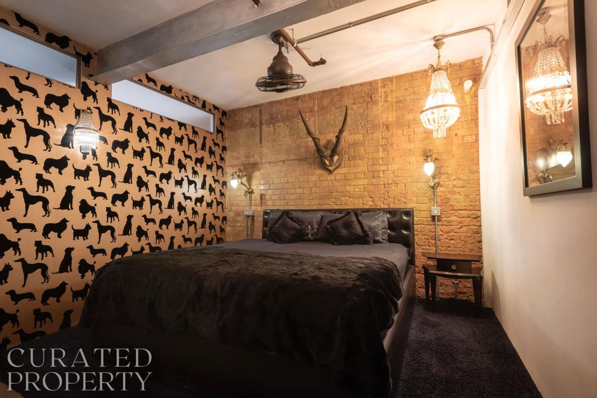 Amazingly Luxurious Loft Apartment, Soho - 3 Bedrooms, 2 Bath & Office *