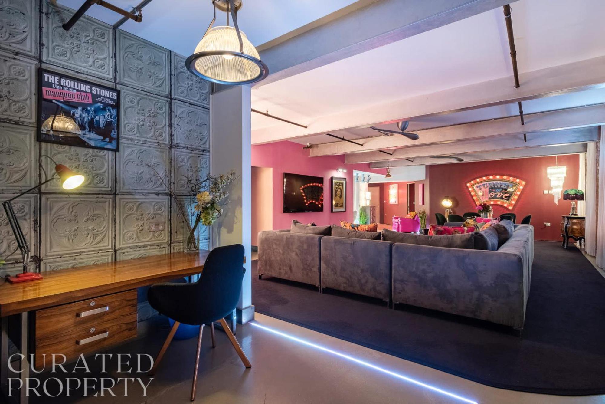 Apartment Amazingly Luxurious Loft Apartment, Soho - 3 Bedrooms, 2 Bath & Office London
